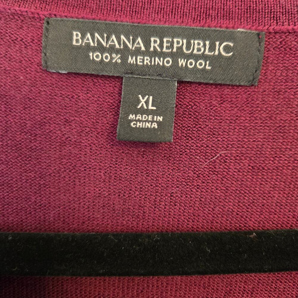 Banana Republic 100% Merino Wool Cardigan Sweater in a burgundy Size XL - Picture 3 of 3